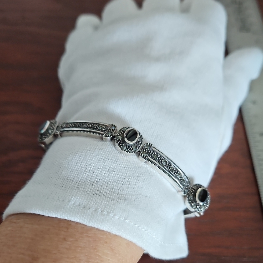 Sterling Silver And Onyx Bracelet 7.5 Inches